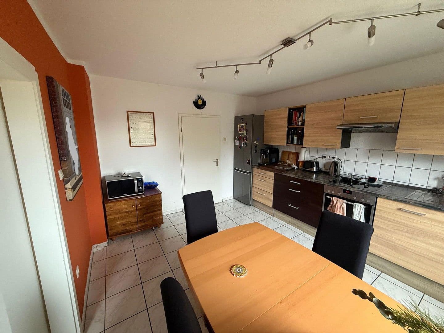 Prenájom bytu 3-izbový 83 m², Dürener Straße 17, Dortmund, Severné Porýnie - Westfálsko Prenájom bytu 3-izbový 83 m², Dürener Straße 17, Dortmund, Severné Porýnie - Westfálsko