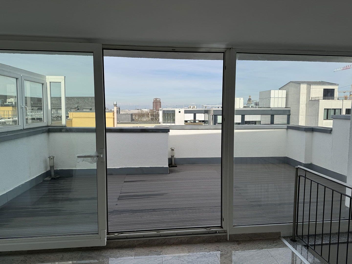 Prenájom bytu 3-izbový 123 m², Köln, Severné Porýnie - Westfálsko Prenájom bytu 3-izbový 123 m², Köln, Severné Porýnie - Westfálsko