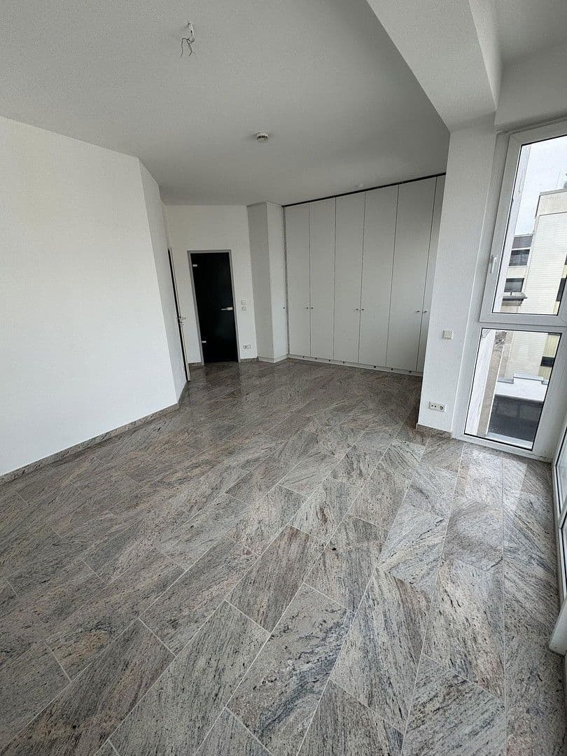 Prenájom bytu 3-izbový 123 m², Köln, Severné Porýnie - Westfálsko Prenájom bytu 3-izbový 123 m², Köln, Severné Porýnie - Westfálsko