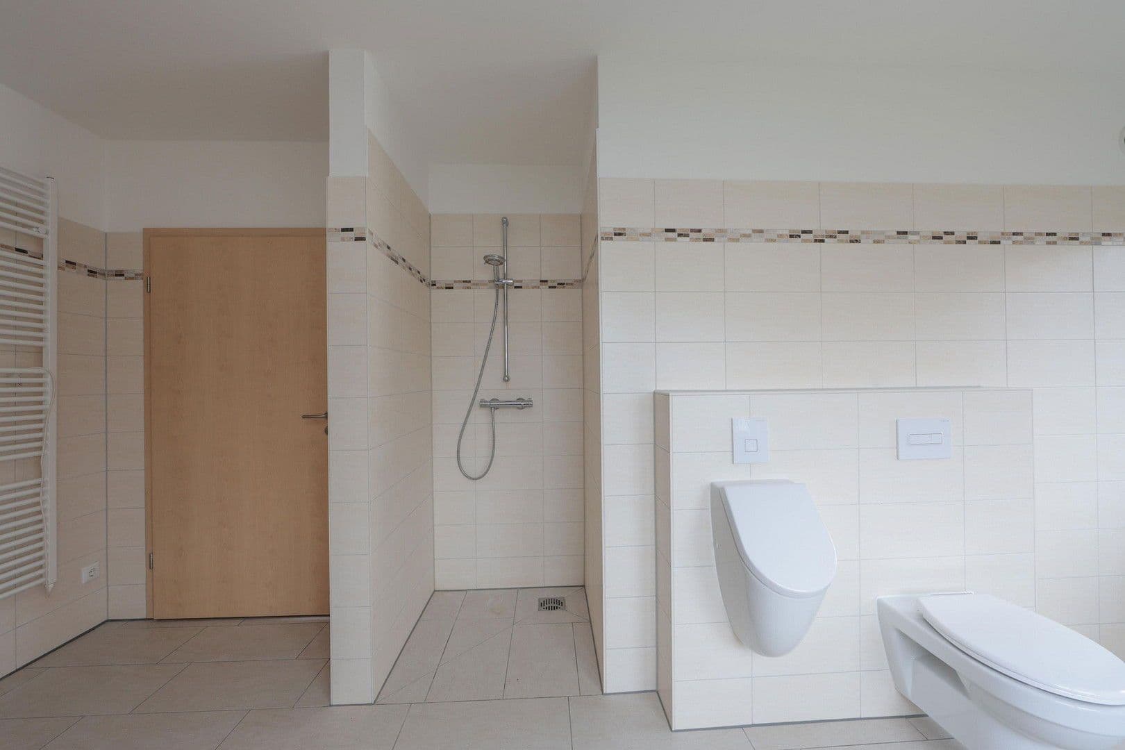 Predaj domu 164 m², pozemek 550 m², Oranienburg, Brandenbursko Predaj domu 164 m², pozemek 550 m², Oranienburg, Brandenbursko