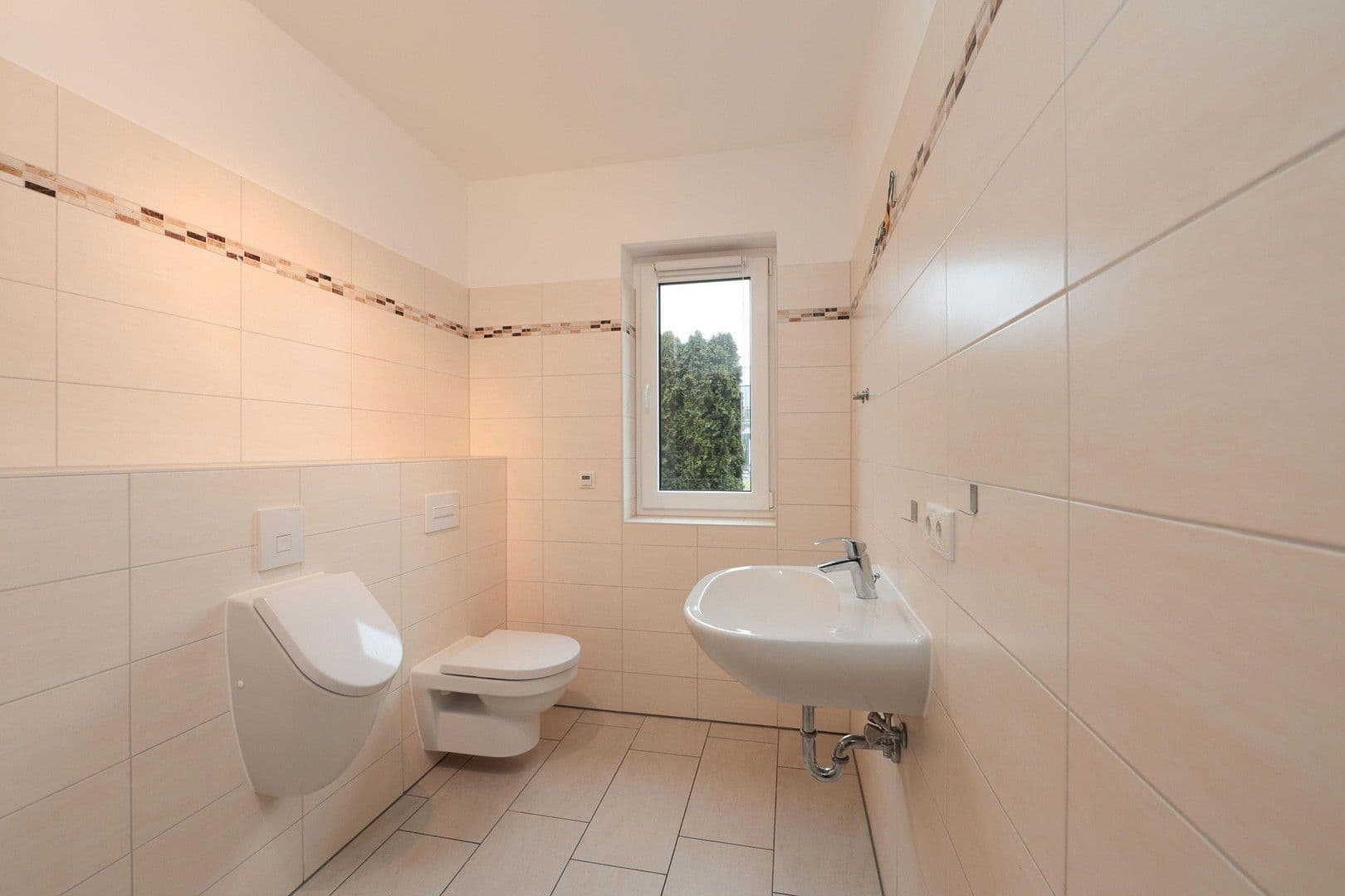 Predaj domu 164 m², pozemek 550 m², Oranienburg, Brandenbursko Predaj domu 164 m², pozemek 550 m², Oranienburg, Brandenbursko