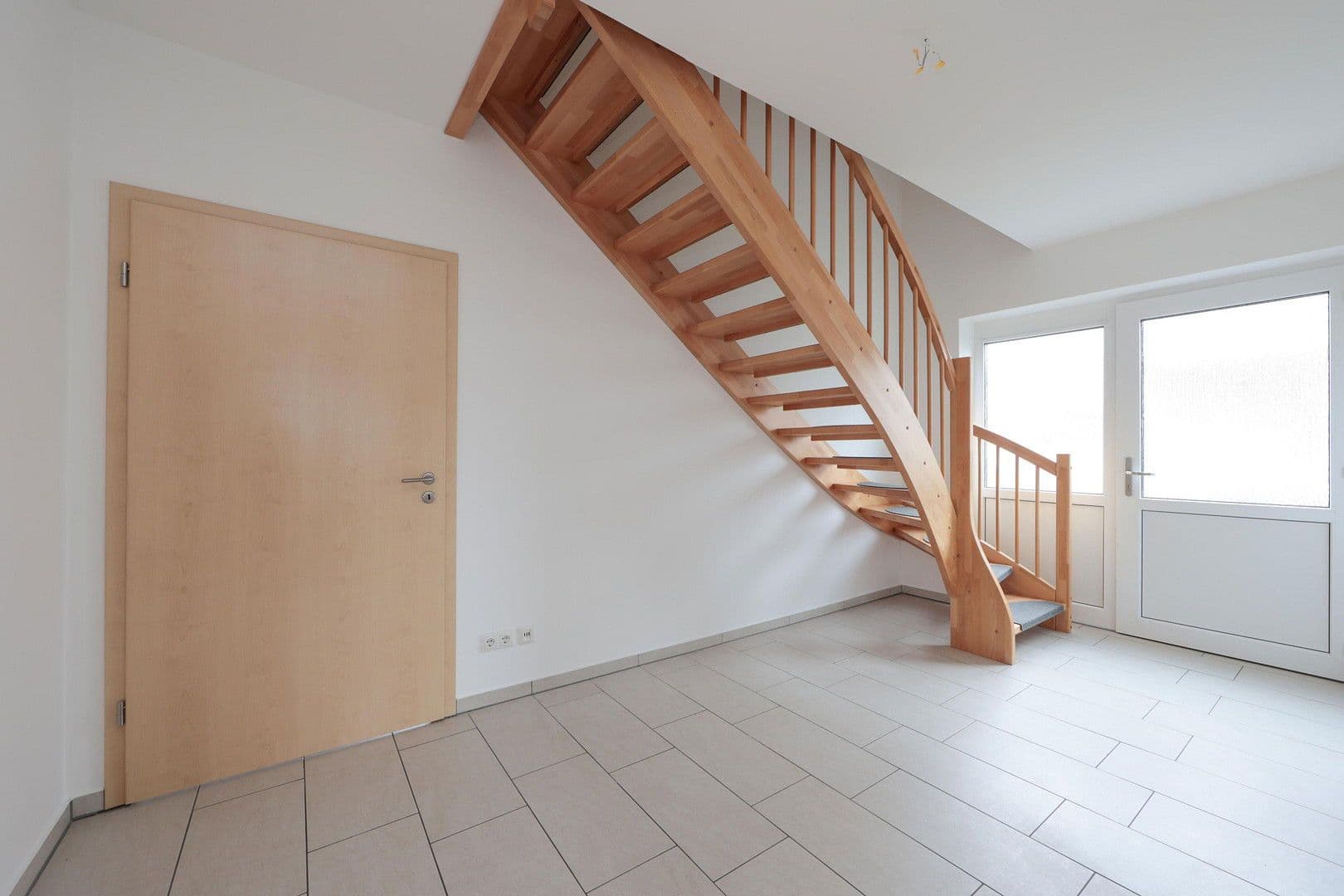 Predaj domu 164 m², pozemek 550 m², Oranienburg, Brandenbursko Predaj domu 164 m², pozemek 550 m², Oranienburg, Brandenbursko