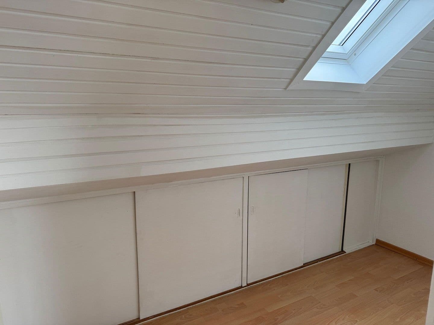 Prenájom bytu 1-izbový 24 m², Albertstr. 109, Düsseldorf, Severné Porýnie - Westfálsko Prenájom bytu 1-izbový 24 m², Albertstr. 109, Düsseldorf, Severné Porýnie - Westfálsko