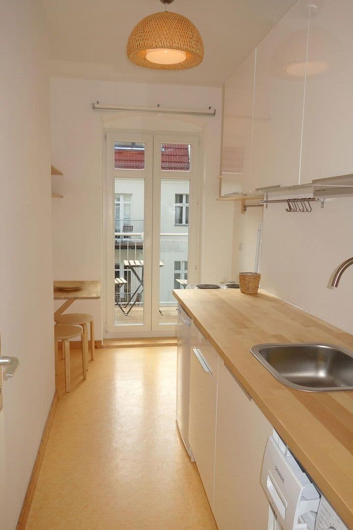 Prenájom bytu 1-izbový 36 m², Ueckermünder Straße 7, Berlin, Berlín Prenájom bytu 1-izbový 36 m², Ueckermünder Straße 7, Berlin, Berlín
