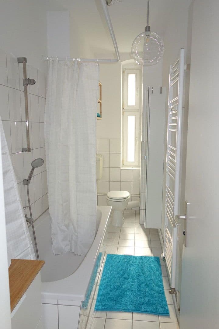 Prenájom bytu 1-izbový 36 m², Ueckermünder Straße 7, Berlin, Berlín Prenájom bytu 1-izbový 36 m², Ueckermünder Straße 7, Berlin, Berlín