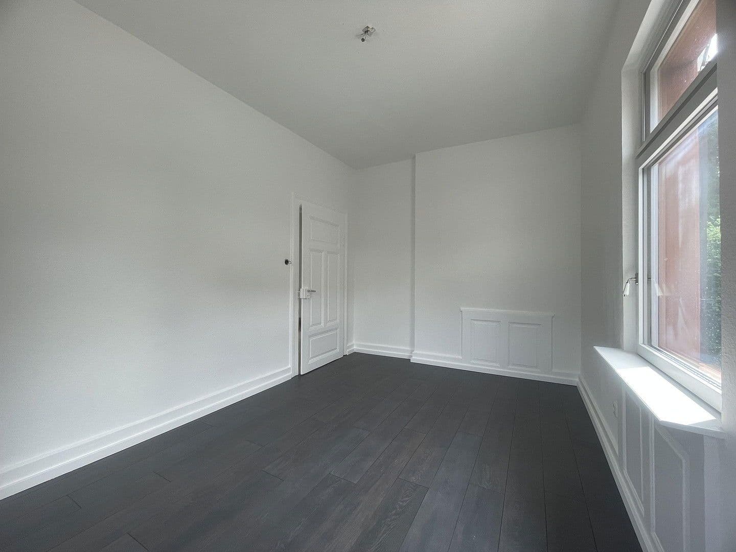 Predaj domu 172 m², pozemek 404 m², Müllheim im Markgräflerland, Bádensko-Wurttembersko Predaj domu 172 m², pozemek 404 m², Müllheim im Markgräflerland, Bádensko-Wurttembersko