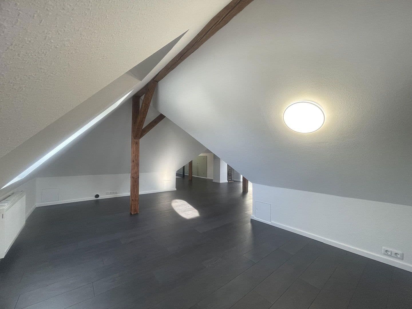 Predaj domu 172 m², pozemek 404 m², Müllheim im Markgräflerland, Bádensko-Wurttembersko Predaj domu 172 m², pozemek 404 m², Müllheim im Markgräflerland, Bádensko-Wurttembersko