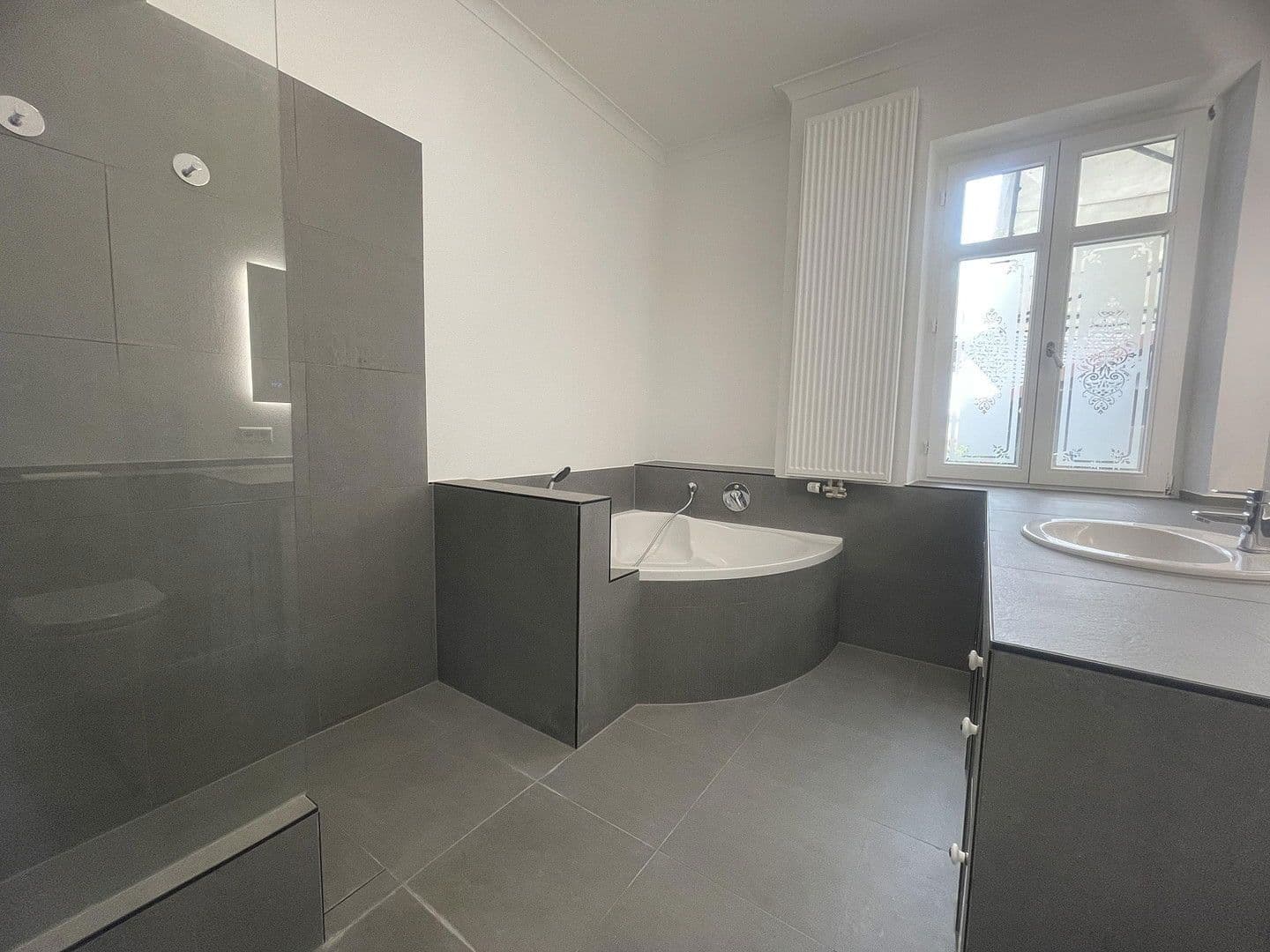 Predaj domu 172 m², pozemek 404 m², Müllheim im Markgräflerland, Bádensko-Wurttembersko Predaj domu 172 m², pozemek 404 m², Müllheim im Markgräflerland, Bádensko-Wurttembersko