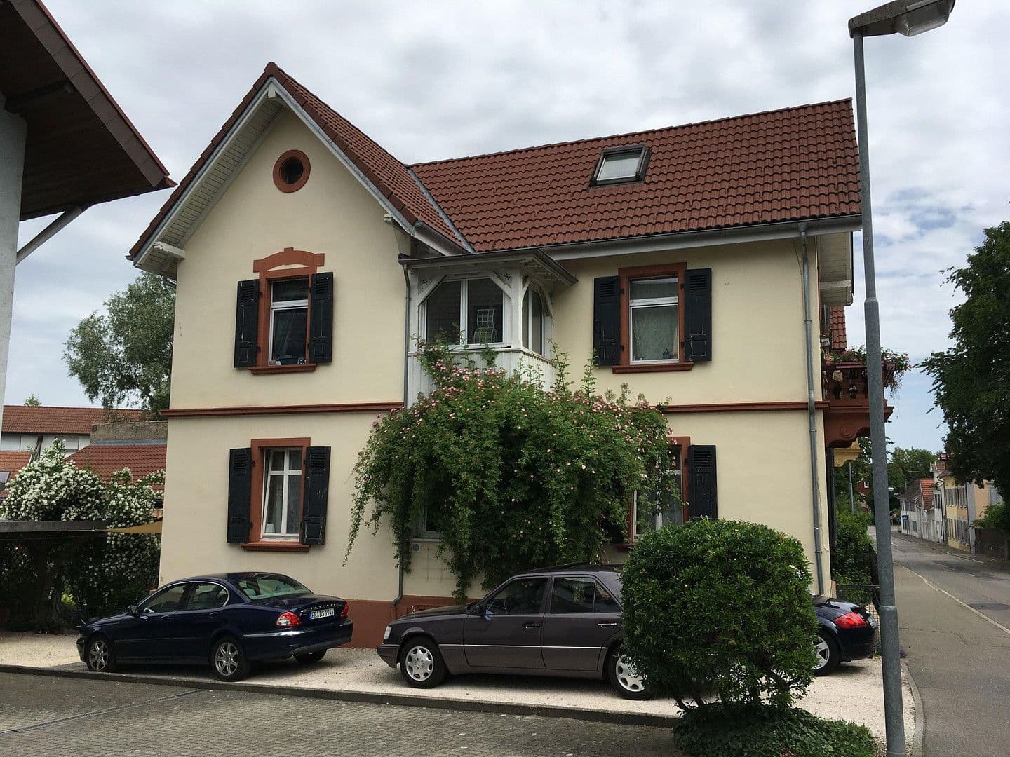 Predaj domu 172 m², pozemek 404 m², Müllheim im Markgräflerland, Bádensko-Wurttembersko Predaj domu 172 m², pozemek 404 m², Müllheim im Markgräflerland, Bádensko-Wurttembersko