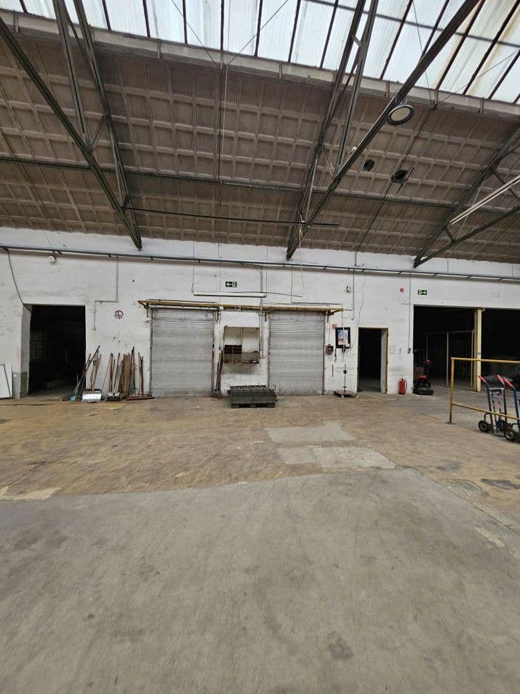 Prenájom nebytového priestoru 8.000 m², Solingen, Severné Porýnie - Westfálsko Prenájom nebytového priestoru 8.000 m², Solingen, Severné Porýnie - Westfálsko