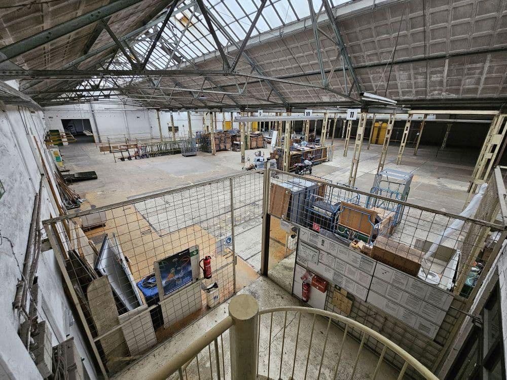 Prenájom nebytového priestoru 8.000 m², Solingen, Severné Porýnie - Westfálsko Prenájom nebytového priestoru 8.000 m², Solingen, Severné Porýnie - Westfálsko