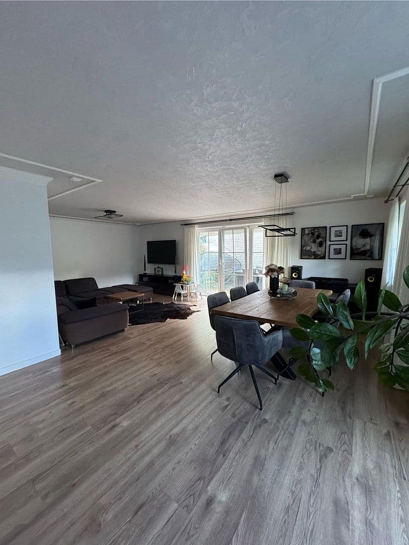 Predaj domu 135 m², pozemek 400 m², Ritterhude, Dolné Sasko Predaj domu 135 m², pozemek 400 m², Ritterhude, Dolné Sasko