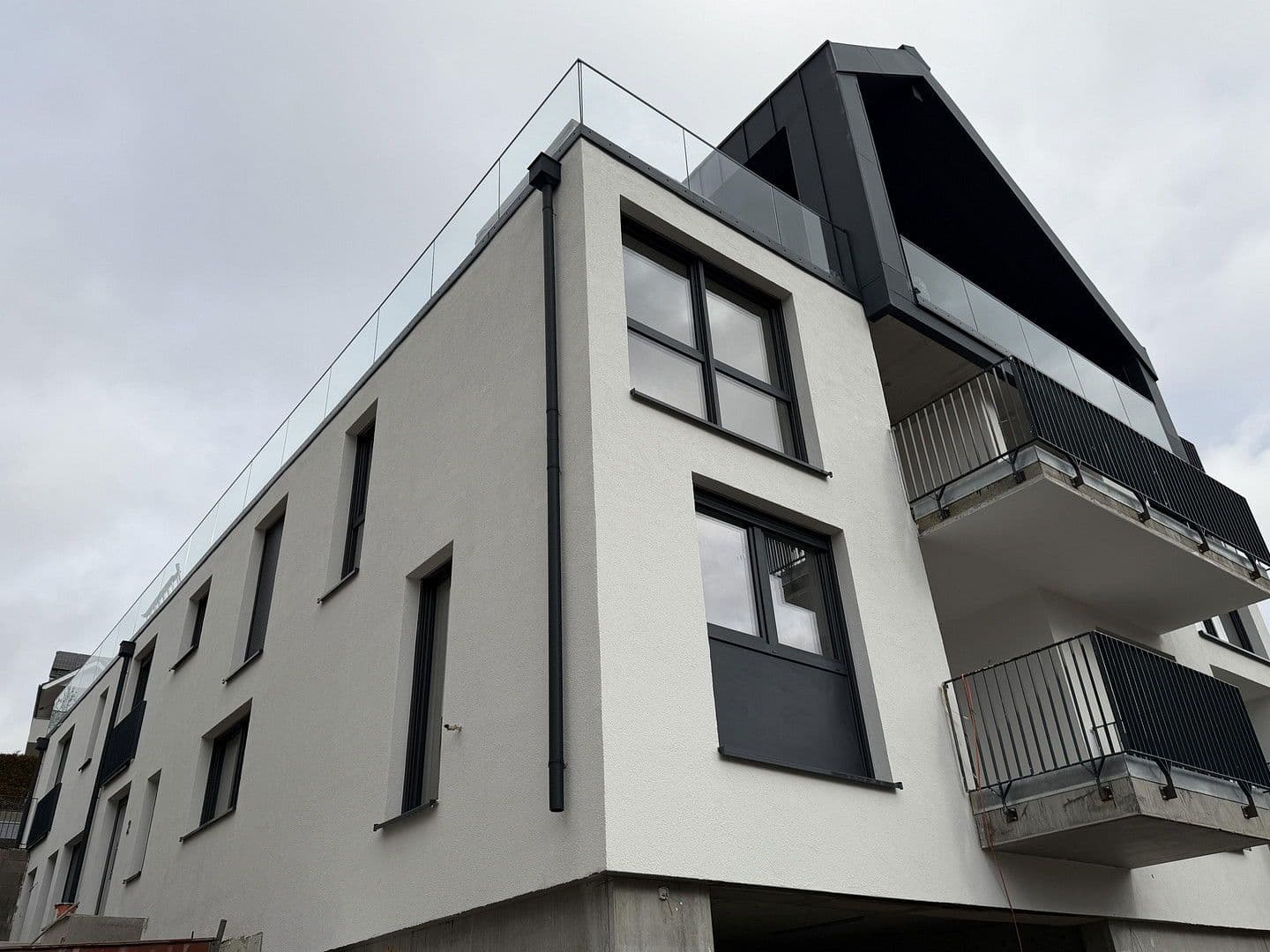 Prenájom bytu 2-izbový 70 m², Niefern-Öschelbronn, Bádensko-Wurttembersko Prenájom bytu 2-izbový 70 m², Niefern-Öschelbronn, Bádensko-Wurttembersko