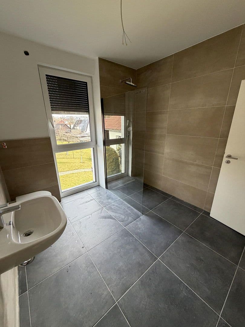 Prenájom bytu 2-izbový 70 m², Niefern-Öschelbronn, Bádensko-Wurttembersko Prenájom bytu 2-izbový 70 m², Niefern-Öschelbronn, Bádensko-Wurttembersko