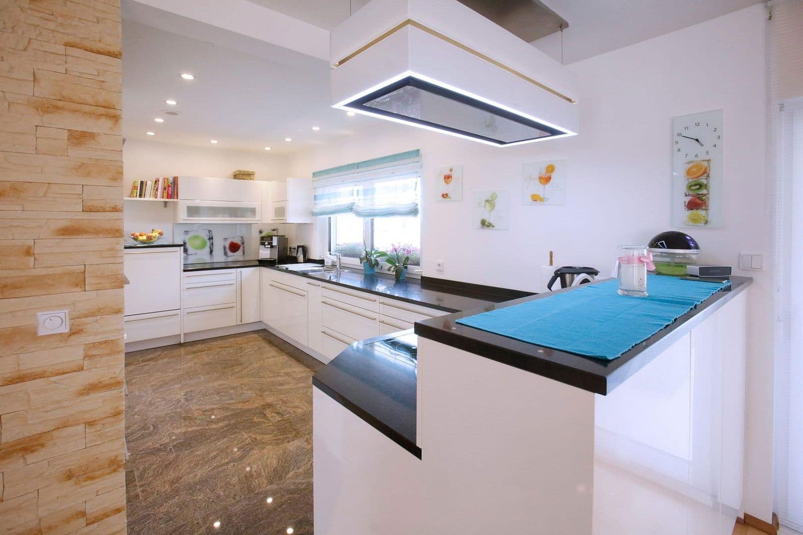 Predaj domu 195 m², pozemek 811 m², Geisenfeld, Bavorsko Predaj domu 195 m², pozemek 811 m², Geisenfeld, Bavorsko