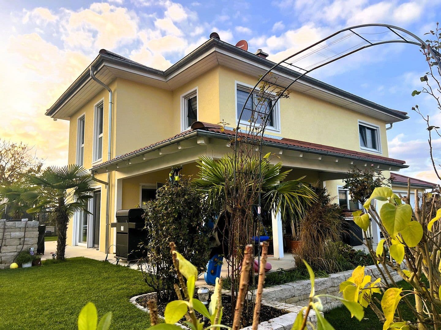 Predaj domu 195 m², pozemek 811 m², Geisenfeld, Bavorsko Predaj domu 195 m², pozemek 811 m², Geisenfeld, Bavorsko