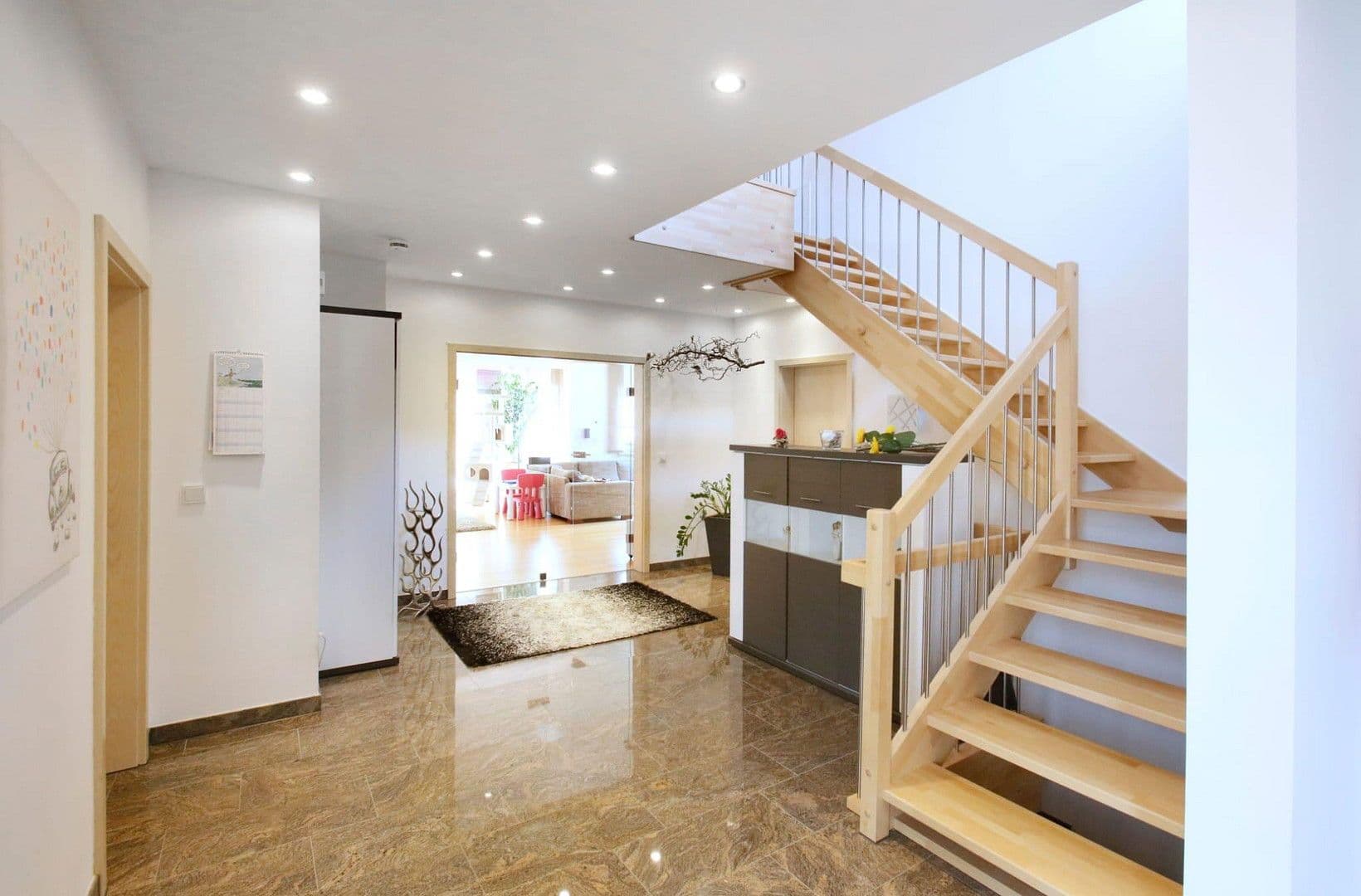 Predaj domu 195 m², pozemek 811 m², Geisenfeld, Bavorsko Predaj domu 195 m², pozemek 811 m², Geisenfeld, Bavorsko