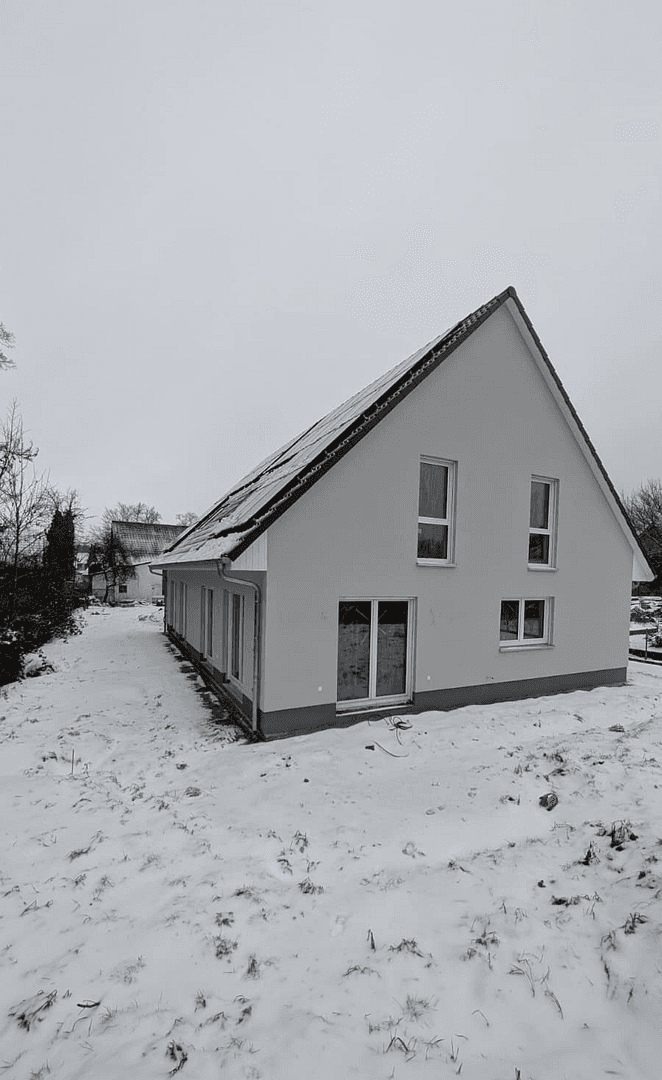 Prenájom domu 115 m², pozemek 425 m², Celler Str. 34b, Burgwedel, Dolné Sasko Prenájom domu 115 m², pozemek 425 m², Celler Str. 34b, Burgwedel, Dolné Sasko