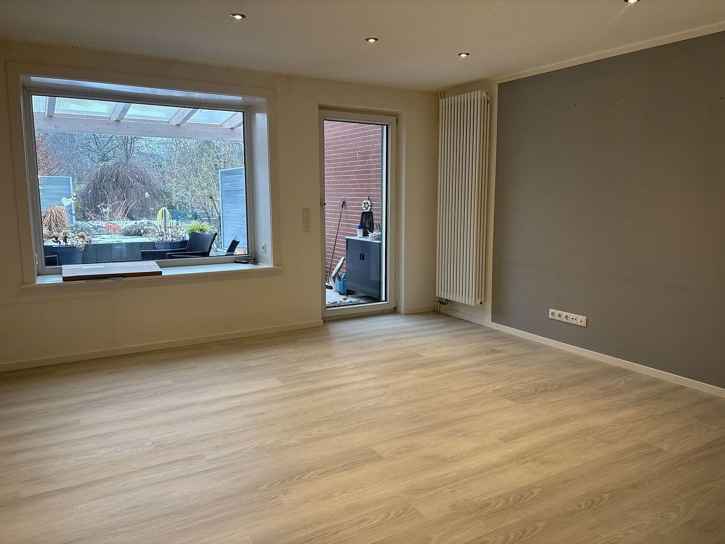 Prenájom domu 87 m², pozemek 150 m², Neumünster, Šlezvicko-Holštajnsko Prenájom domu 87 m², pozemek 150 m², Neumünster, Šlezvicko-Holštajnsko