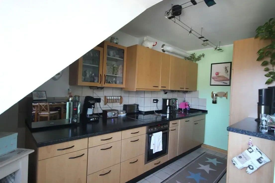 Prenájom bytu 2-izbový 90 m², Münsterstr. 86, Düsseldorf, Severné Porýnie - Westfálsko Prenájom bytu 2-izbový 90 m², Münsterstr. 86, Düsseldorf, Severné Porýnie - Westfálsko