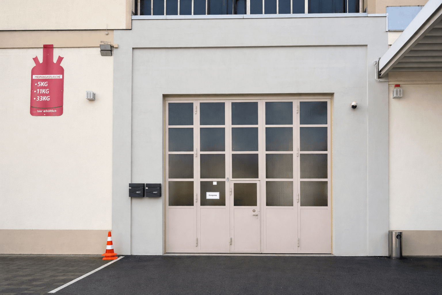 Prenájom nebytového priestoru 500 m², Sontraerstr. 16, Frankfurt am Main, Hesensko Prenájom nebytového priestoru 500 m², Sontraerstr. 16, Frankfurt am Main, Hesensko