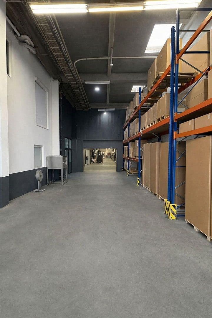 Prenájom nebytového priestoru 500 m², Sontraerstr. 16, Frankfurt am Main, Hesensko Prenájom nebytového priestoru 500 m², Sontraerstr. 16, Frankfurt am Main, Hesensko