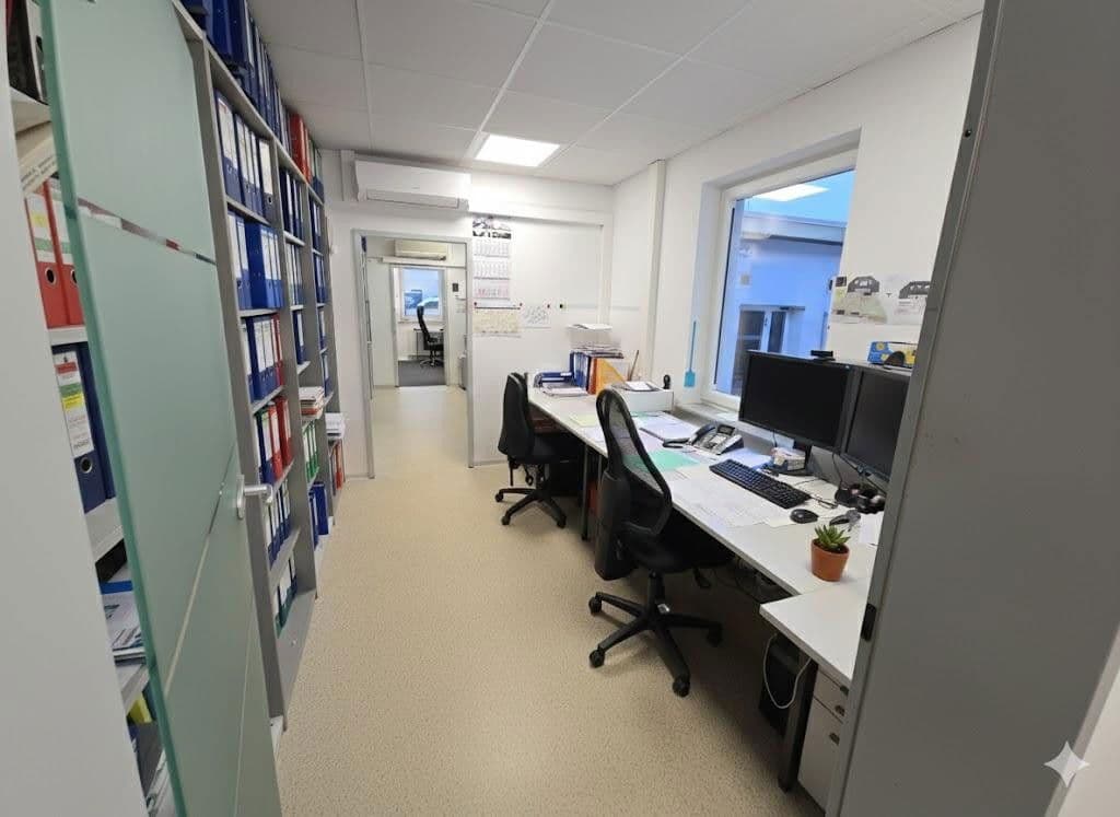 Prenájom kancelárie 133 m², Karlsruhe, Bádensko-Wurttembersko Prenájom kancelárie 133 m², Karlsruhe, Bádensko-Wurttembersko