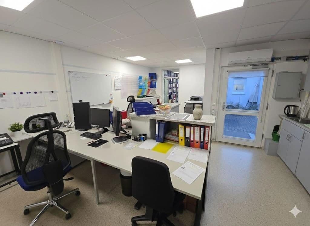 Prenájom kancelárie 133 m², Karlsruhe, Bádensko-Wurttembersko Prenájom kancelárie 133 m², Karlsruhe, Bádensko-Wurttembersko