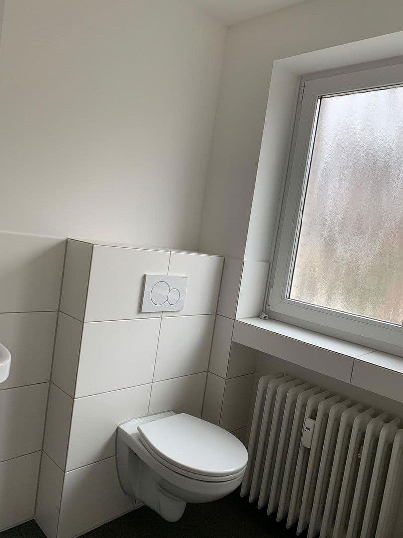 Prenájom bytu 1-izbový 40 m², Feldstraße 1, Meerbusch, Severné Porýnie - Westfálsko Prenájom bytu 1-izbový 40 m², Feldstraße 1, Meerbusch, Severné Porýnie - Westfálsko