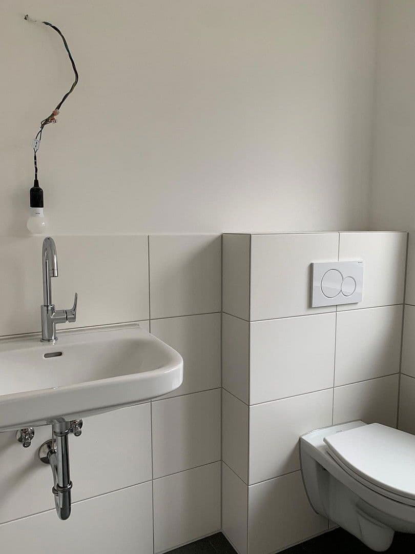 Prenájom bytu 1-izbový 40 m², Feldstraße 1, Meerbusch, Severné Porýnie - Westfálsko Prenájom bytu 1-izbový 40 m², Feldstraße 1, Meerbusch, Severné Porýnie - Westfálsko