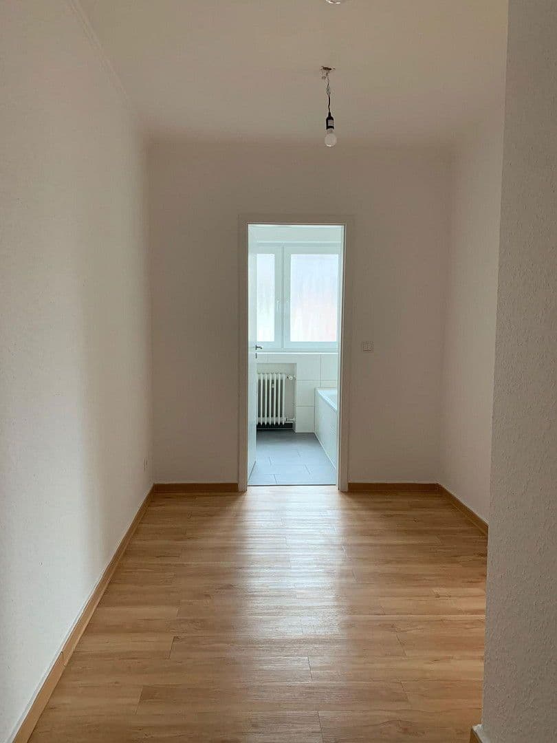 Prenájom bytu 1-izbový 40 m², Feldstraße 1, Meerbusch, Severné Porýnie - Westfálsko Prenájom bytu 1-izbový 40 m², Feldstraße 1, Meerbusch, Severné Porýnie - Westfálsko