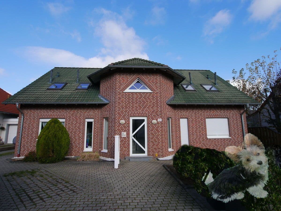 Prenájom bytu 3-izbový 105 m², Nörvenich, Severné Porýnie - Westfálsko Prenájom bytu 3-izbový 105 m², Nörvenich, Severné Porýnie - Westfálsko