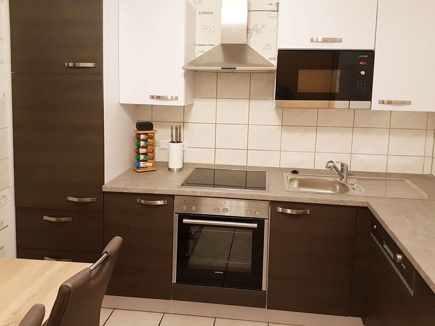 Prenájom bytu 3-izbový 105 m², Nörvenich, Severné Porýnie - Westfálsko Prenájom bytu 3-izbový 105 m², Nörvenich, Severné Porýnie - Westfálsko