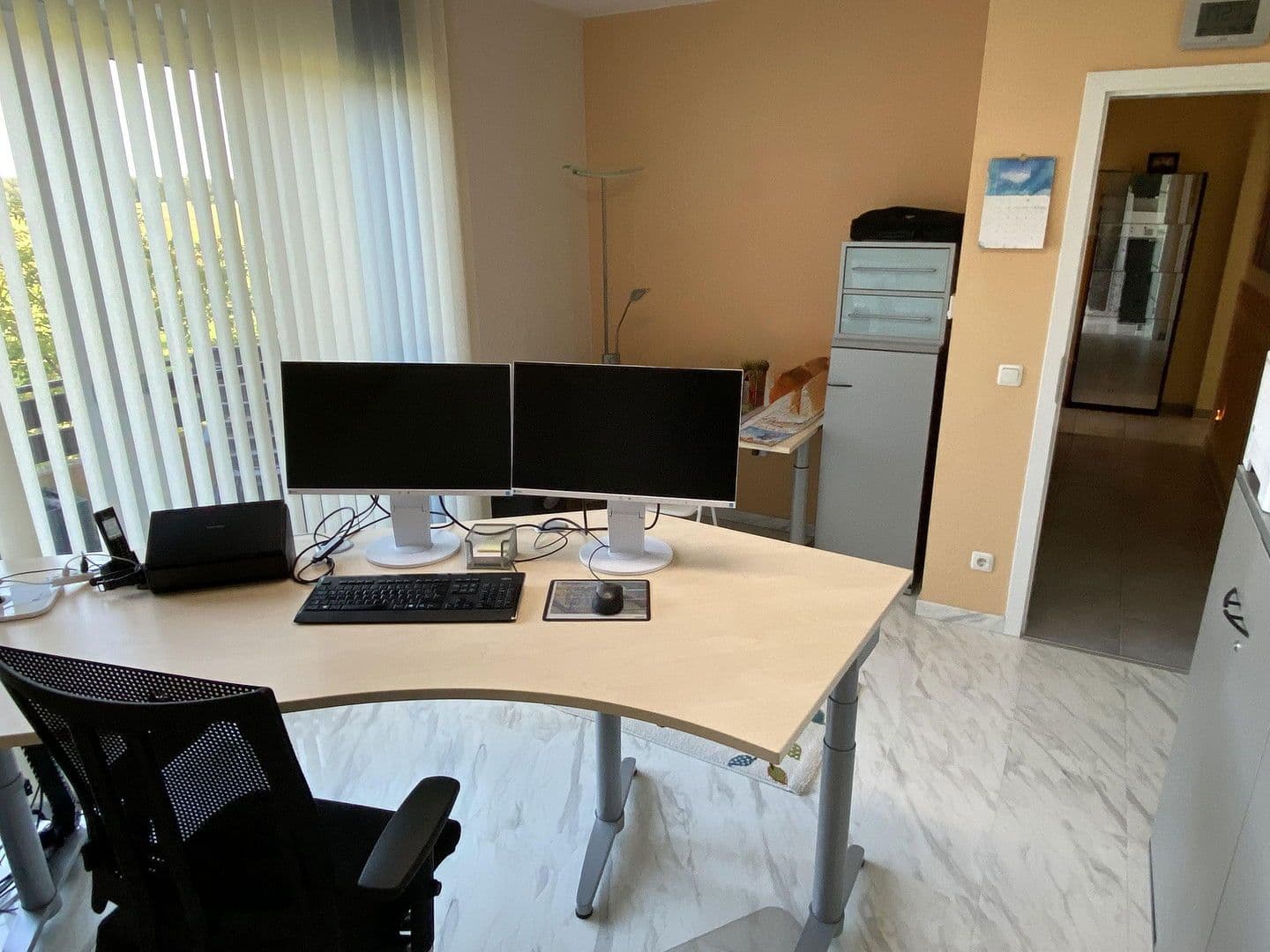 Prenájom bytu 4-izbový 116 m², Königsbrunn, Bavorsko Prenájom bytu 4-izbový 116 m², Königsbrunn, Bavorsko