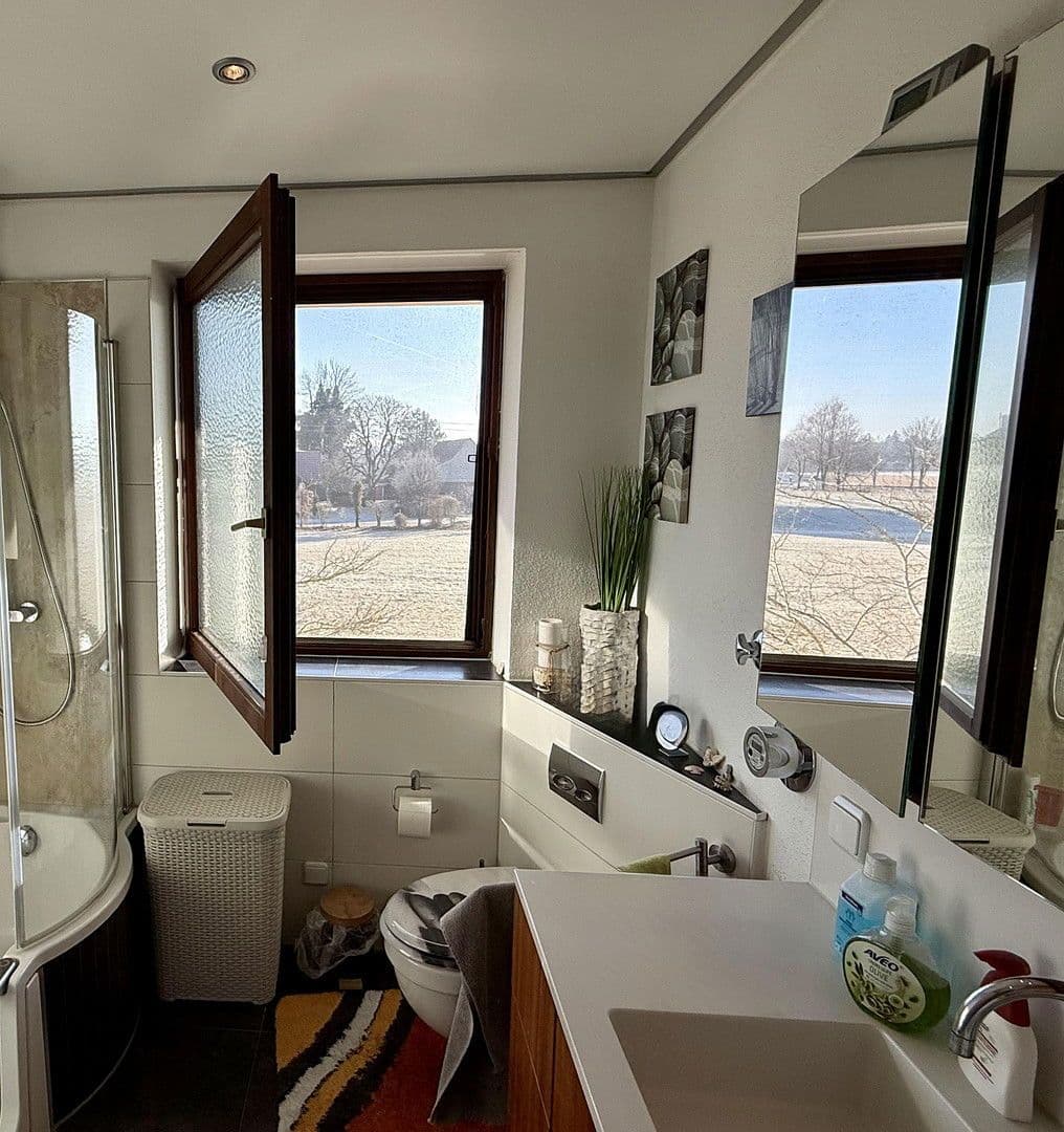 Prenájom bytu 4-izbový 116 m², Königsbrunn, Bavorsko Prenájom bytu 4-izbový 116 m², Königsbrunn, Bavorsko