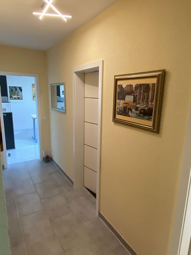 Prenájom bytu 4-izbový 116 m², Königsbrunn, Bavorsko Prenájom bytu 4-izbový 116 m², Königsbrunn, Bavorsko