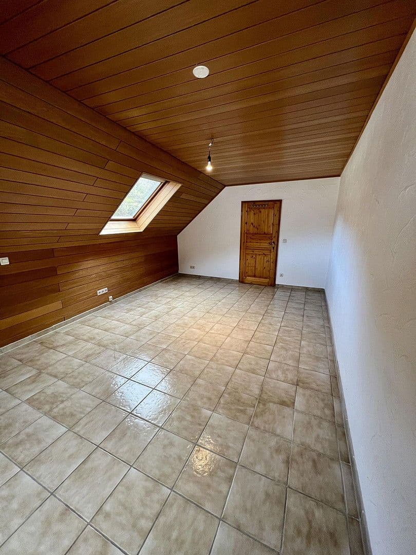 Prenájom domu 170 m², pozemek 190 m², Bad Dürkheim, Porýnie-Falcko Prenájom domu 170 m², pozemek 190 m², Bad Dürkheim, Porýnie-Falcko