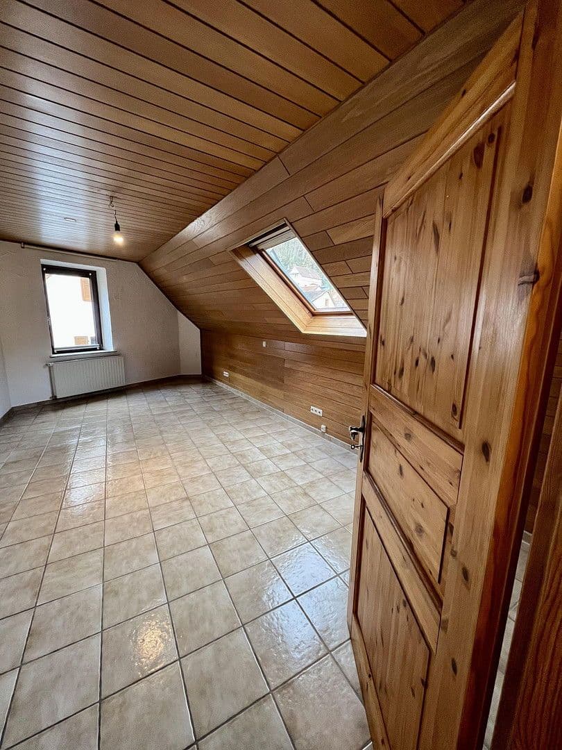 Prenájom domu 170 m², pozemek 190 m², Bad Dürkheim, Porýnie-Falcko Prenájom domu 170 m², pozemek 190 m², Bad Dürkheim, Porýnie-Falcko