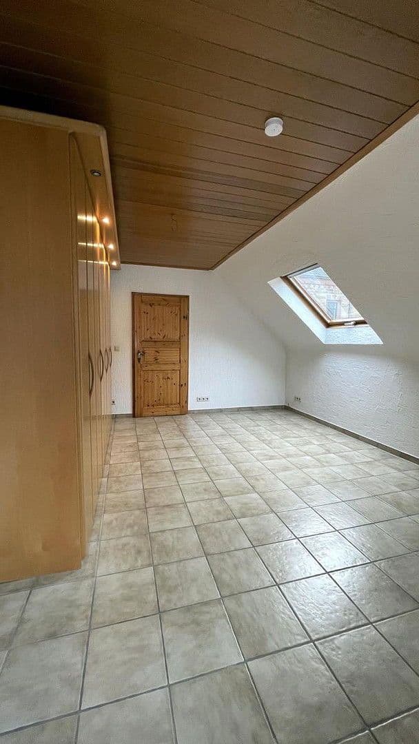 Prenájom domu 170 m², pozemek 190 m², Bad Dürkheim, Porýnie-Falcko Prenájom domu 170 m², pozemek 190 m², Bad Dürkheim, Porýnie-Falcko