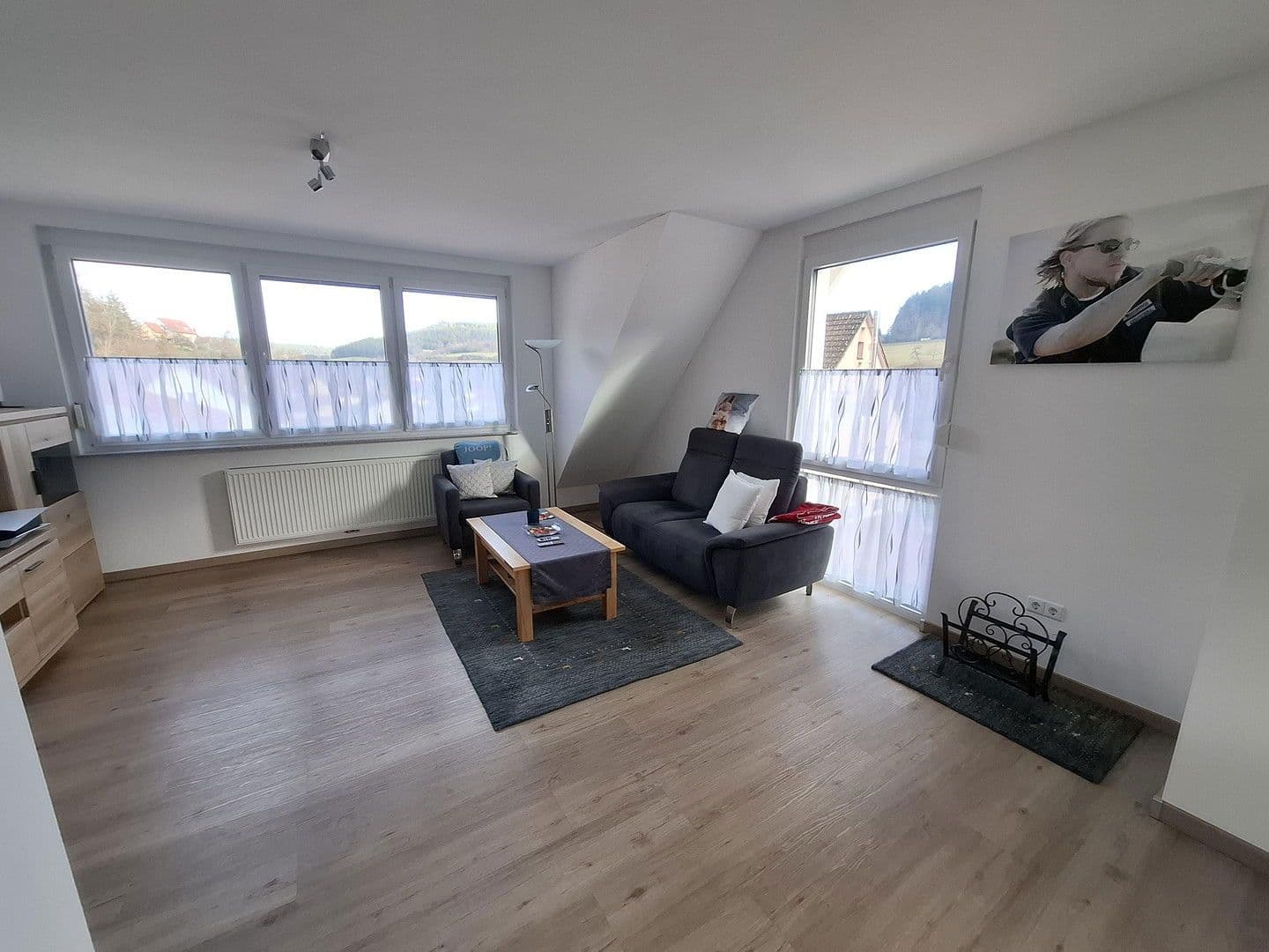 Prenájom bytu 4-izbový 92 m², Bösinger Straße 28, Haiterbach, Bádensko-Wurttembersko Prenájom bytu 4-izbový 92 m², Bösinger Straße 28, Haiterbach, Bádensko-Wurttembersko