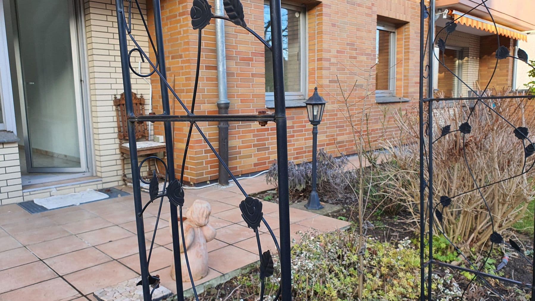 Prenájom bytu 4-izbový 130 m², Duisburg, Severné Porýnie - Westfálsko Prenájom bytu 4-izbový 130 m², Duisburg, Severné Porýnie - Westfálsko