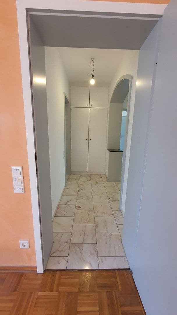 Prenájom bytu 4-izbový 130 m², Duisburg, Severné Porýnie - Westfálsko Prenájom bytu 4-izbový 130 m², Duisburg, Severné Porýnie - Westfálsko