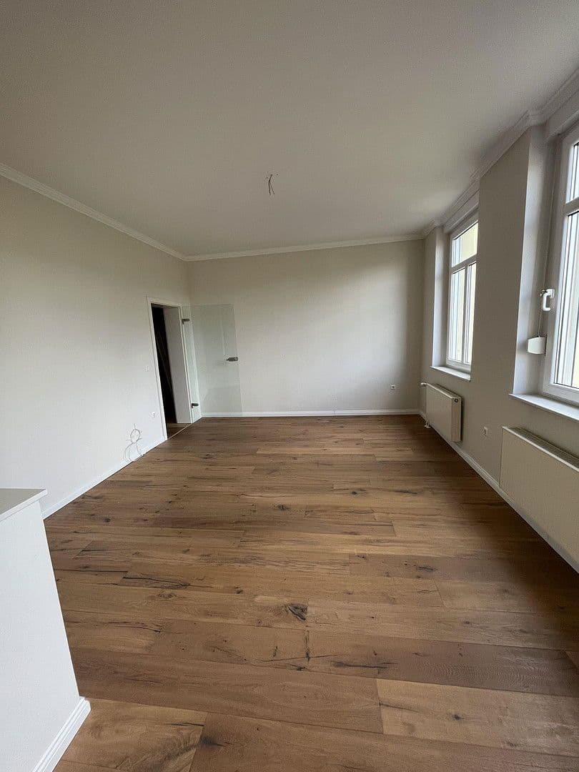 Prenájom bytu 5-izbový 150 m², Wupperstr. 101, Solingen, Severné Porýnie - Westfálsko Prenájom bytu 5-izbový 150 m², Wupperstr. 101, Solingen, Severné Porýnie - Westfálsko
