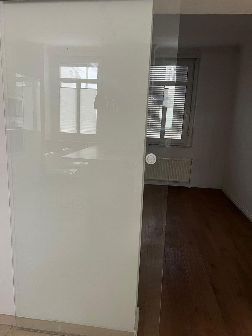 Prenájom bytu 5-izbový 150 m², Wupperstr. 101, Solingen, Severné Porýnie - Westfálsko Prenájom bytu 5-izbový 150 m², Wupperstr. 101, Solingen, Severné Porýnie - Westfálsko