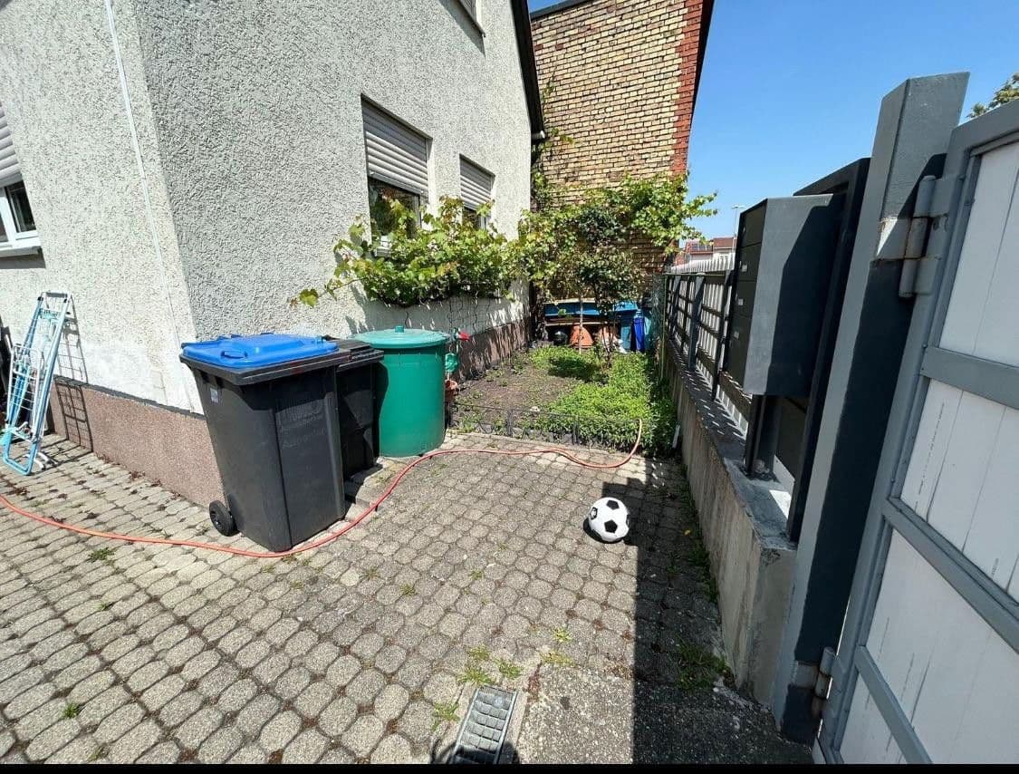 Predaj domu 110 m², pozemek 720 m², Schifferstadt, Porýnie-Falcko Predaj domu 110 m², pozemek 720 m², Schifferstadt, Porýnie-Falcko