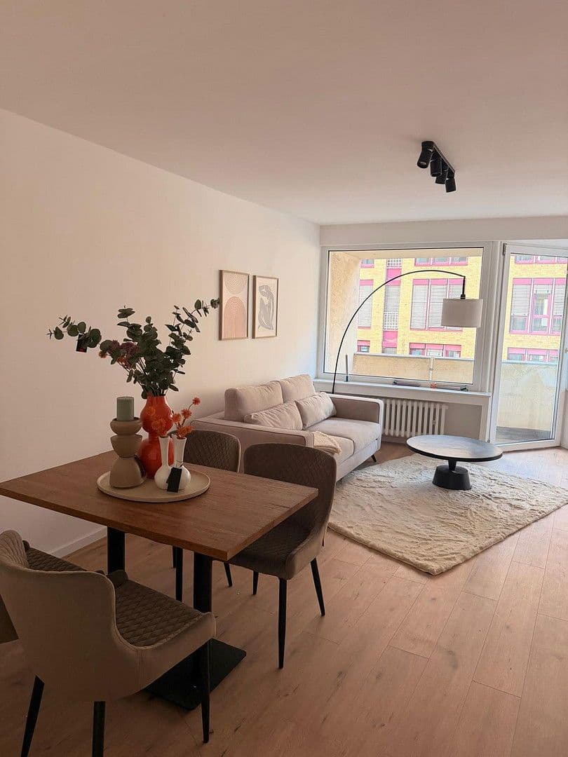 Prenájom bytu 2-izbový 59 m², Von-Werth-Straße 24-26, Köln, Severné Porýnie - Westfálsko Prenájom bytu 2-izbový 59 m², Von-Werth-Straße 24-26, Köln, Severné Porýnie - Westfálsko