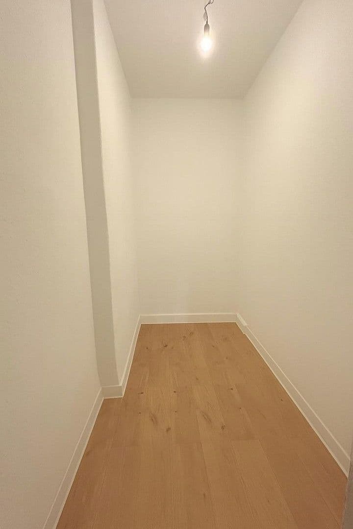 Prenájom bytu 5-izbový 150 m², Paracelsusstraße 2c, Halle (Saale), Sasko-Anhaltsko Prenájom bytu 5-izbový 150 m², Paracelsusstraße 2c, Halle (Saale), Sasko-Anhaltsko