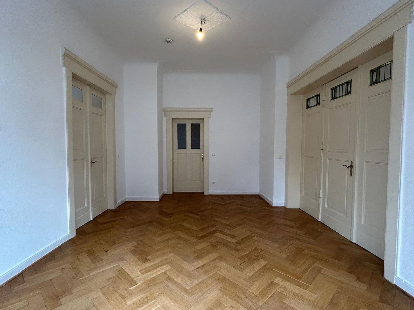 Prenájom bytu 5-izbový 150 m², Paracelsusstraße 2c, Halle (Saale), Sasko-Anhaltsko Prenájom bytu 5-izbový 150 m², Paracelsusstraße 2c, Halle (Saale), Sasko-Anhaltsko