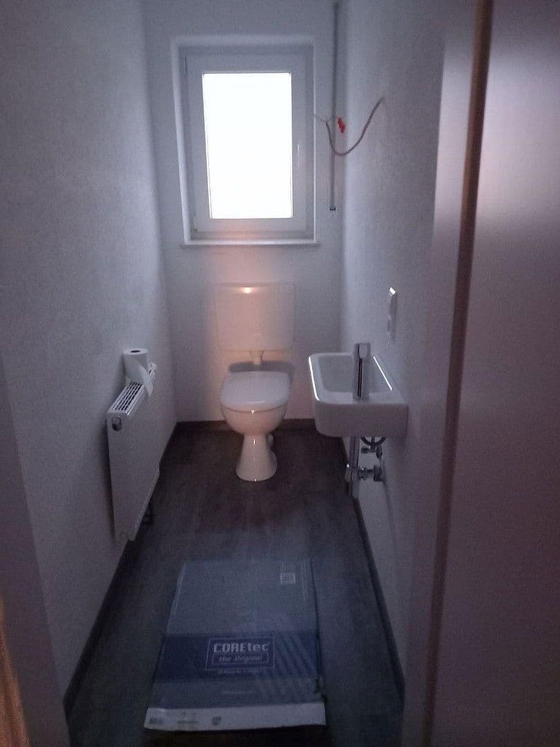 Prenájom bytu 2-izbový 70 m², Unterschneidheim, Bádensko-Wurttembersko Prenájom bytu 2-izbový 70 m², Unterschneidheim, Bádensko-Wurttembersko