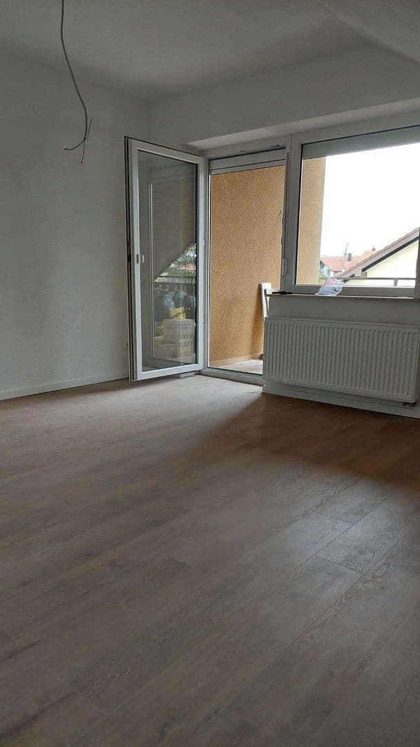 Prenájom bytu 2-izbový 70 m², Unterschneidheim, Bádensko-Wurttembersko Prenájom bytu 2-izbový 70 m², Unterschneidheim, Bádensko-Wurttembersko